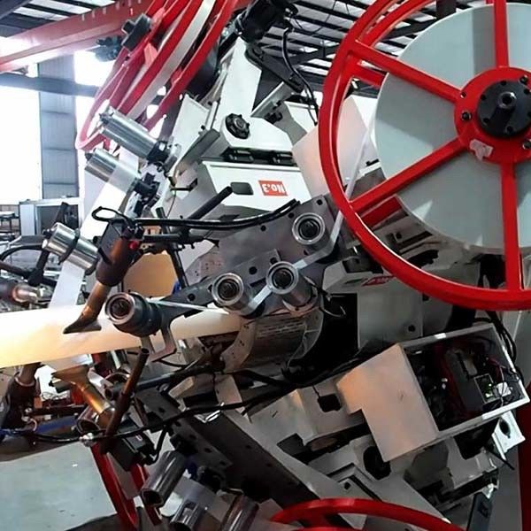 La chaîne de production de tuyau de 8 pouces RTP bande de fibre de verre a renforcé le gaz de pétrole enroulé