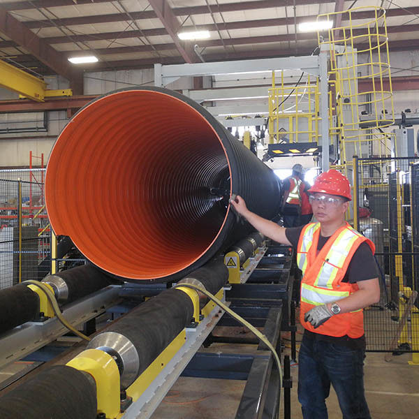 Структура Mm 800Mpa машины 3000 штранг-прессования трубы из волнистого листового металла стены двойника HDPE спиральная